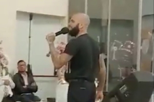 西媒：阿爾維斯近來(lái)成為了一名傳教士，此前他因性侵指控入獄