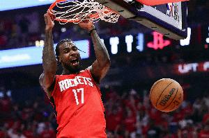 三分7中5！烏度卡：伊森投籃非常自信 他這么打讓進(jìn)攻空間好多了