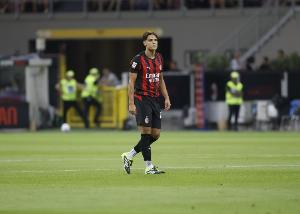 里奇：上半場我們的失誤太多，下半場有所改善并展現了實力