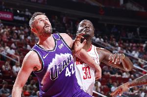 卡佩拉：斯通今夏第一個給我打電話 我毫不猶豫就決定回火箭