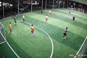 離譜！怒射對方球門結(jié)果進(jìn)了自家大門，這該找誰說理