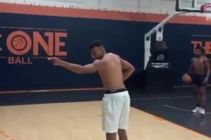 神龜附體！姆巴佩打籃球1v1，三分神射法蘭西最鋒利的劍