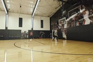 本該是莫蘭特的球風(fēng)配上哈登節(jié)奏的后衛(wèi)，可惜了