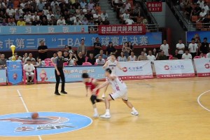 非常準(zhǔn)確的判罰保證了比賽的流暢性并且真正的將勝負(fù)交給了運(yùn)動(dòng)員