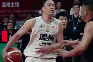 再看一下這絲滑背傳！