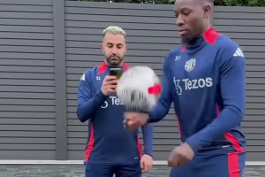 奧納納10秒內觸球44次！但是總感覺那里不對！