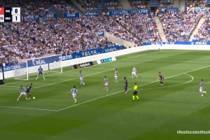 真就速度生吃！對手傳球失誤，姆巴佩半場啟動(dòng)搶斷奔襲破門