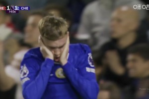 太可惜了！內托右路高速爆破妙傳，帕爾默推射太正被凱萊赫沒收！