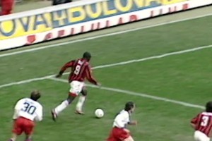 AC米蘭經(jīng)典瞬間！維阿的球技嫻熟，布洛姆奎斯特的射門漂亮