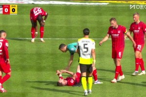 廢人動作！海登海默齊夫齊瓦澤亮鞋釘，雙腳鏟倒恩梅查被直紅罰下