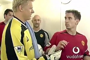 舒梅切爾轉(zhuǎn)會曼城！曼市德比內(nèi)維爾拒絕和他握手