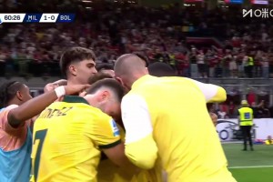 米蘭生涯處子球！薩56橫傳送助攻，莫德里奇機敏前插推射破門！