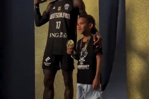 世界杯+歐錦賽雙冠！施羅德是否超越司機成為德國男籃第一人