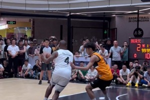 文班輕松隔扣高中生！2米2+的人還有這么強的爆發力又不失靈活性