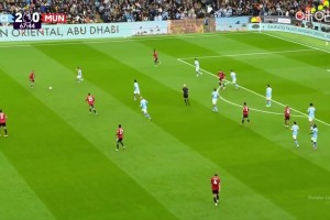 大魔王雙響！曼聯(lián)中場傳球配合失誤！哈蘭德超級單刀推射死角破門