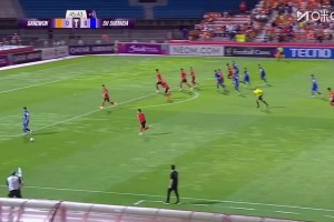 妙啊??高天意快發任意球助攻特謝拉破門，申花1-0領先