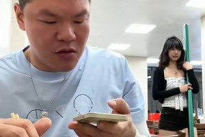 吃夜宵被靚妹要簽名！朱芳雨：德土決賽宣告這時(shí)代有三分就有冠軍