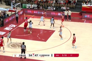 這個真無解！當張子宇在三秒區接到球，對手只能望球興嘆了