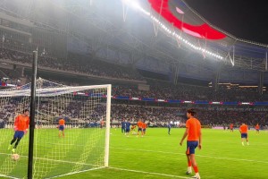 左右開弓！賽前射門訓練的瓦科，射門感覺真不錯