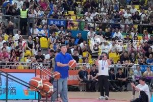 威少這身體狀態保持得相當不錯啊，怎么會沒球隊愿意簽呢？