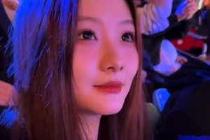 想當虎王的女婿！虎王孫軍的女兒現場看老爸打球 顏值太高了吧~