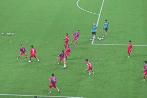 現場國安球迷：中場休息看看人家的替補訓練，再看看自己的