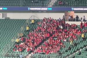 亞冠二級沒人看啊！看看工體現場的上座率。。