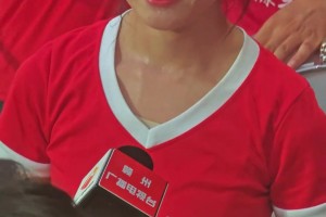 蒙超特色！黑人“外援”爆射破門后連續空翻慶祝