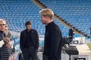 當你看到德布勞內的肢體語言，就知道他想在這里退役