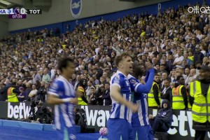 輕松寫意！明特單刀騙過門將推空門得手，布萊頓1-0領先熱刺