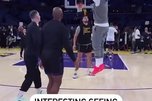 真沒見過你用啊！東契奇此前熱身居然耍了一手罕見的標(biāo)準(zhǔn)跳投！