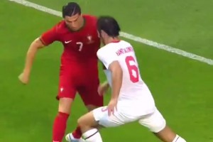 一直在模仿！年輕的姆巴佩一定想復制偶像C羅的所有亮點