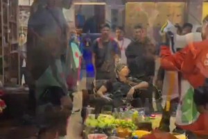 追夢中國行東北站拜訪趙本山，老爺子穿的這身很年輕啊