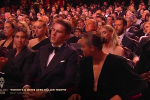 52場54球！約克雷斯獲2025蓋德·穆勒獎，當(dāng)選年度最佳前鋒