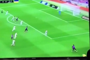 當年登貝萊剃著頭看國家德比：這支巴薩還是我當年加盟的那支嘛