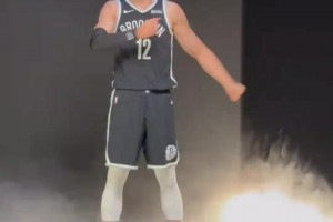 重新介紹一下：布魯克林籃網隊球員曾凡博