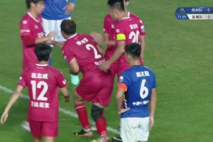 鹽城隊率先破僵！蔡培雷利用角球機會頭球破門！