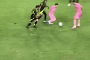 梅西太殘暴了！過起人來連隊友不放過