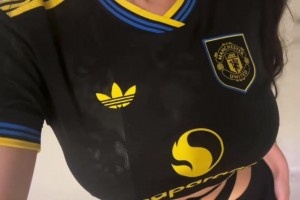 滿分！！！大老師：你給曼聯今年這件二客球衣打幾分？