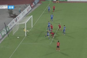 這球進(jìn)了嗎？中甲賽場驚現(xiàn)門線懸案，最終邊裁示意進(jìn)球有效