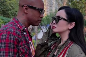 夫妻倆形影不離啊！馬布里：歡迎收看“中老年”秋裝T臺秀