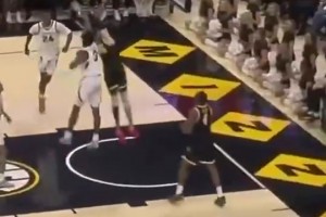 楊毅：06年韋德確實有裁判給哨，但那些中距離都是用實力投進的