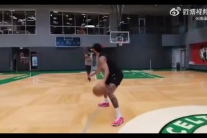 這就是“耐殺王”嗎？！塔圖姆跟腱撕裂僅四個月便重返球場訓(xùn)練！