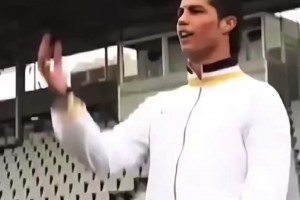 這球感努力毋庸置疑，C羅也是相當有天賦的好吧