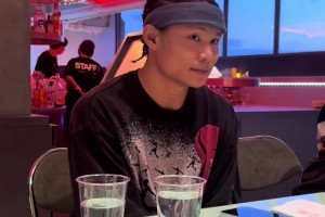 一般人搞不定！科密參加半程馬拉松以雙手運球方式完賽致敬科比