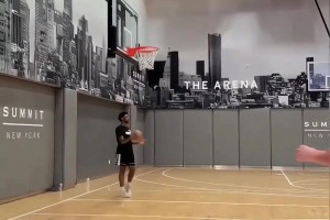 太陽隊訓練賽也這么硬？！狄龍?布魯克斯這對抗強度！