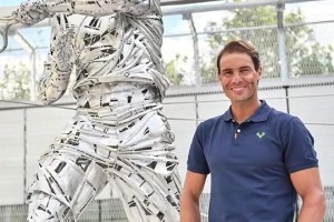 人比人氣死人網友曬視頻對比韋德與法網納達爾的雕像