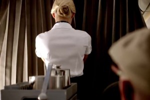 和美女空姐拍廣告！渣叔早期的廣告！這畫風有點搞笑~