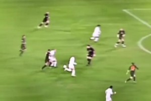 恐怖的瞬間加速！名場面：這是大羅在皇馬的最佳進球嗎？