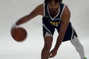 劉凱源有點(diǎn)靈性！訓(xùn)練賽上一腳外腳背傳中出乎所有人意料